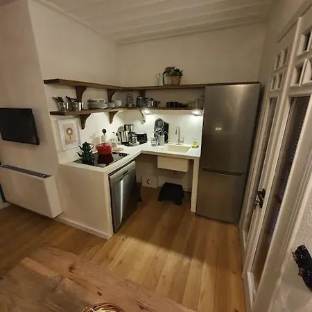 Tatil Evi Balkonaki Ayvalı